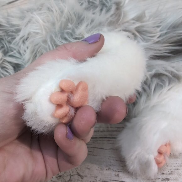 Joy For All Companion Therapy Pet Hasbro Silver Cat Mechanical Plush LikeFurreal - Picture 3 of 7